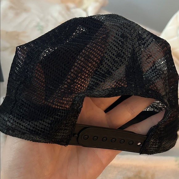 Vintage Armani Exchange Dark grey chain print trucker hat - Picture 4 of 6